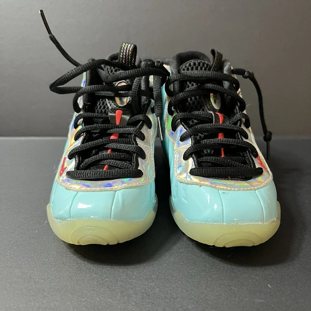 Nike little posite